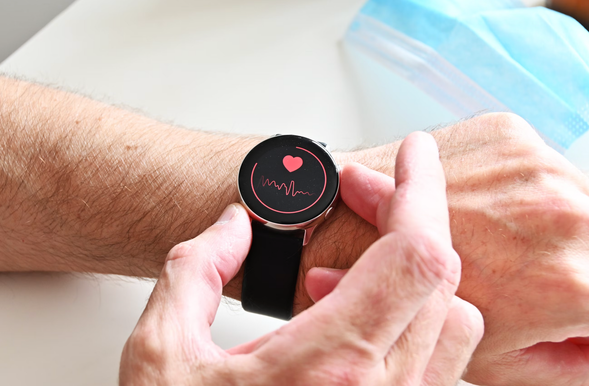 Smart watch heart rate monitor
